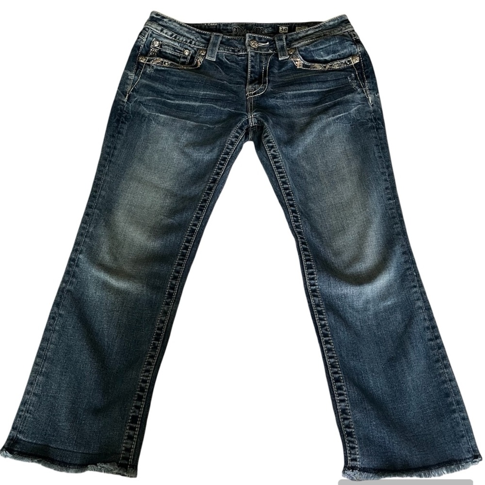Women’s Miss Me Capri Jeans With Rhinestone Detailing